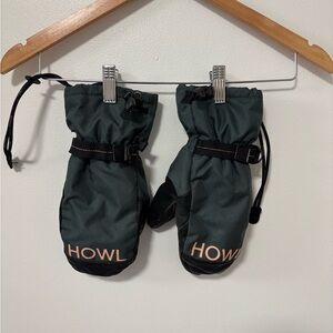 Women's dark green and black Mittens